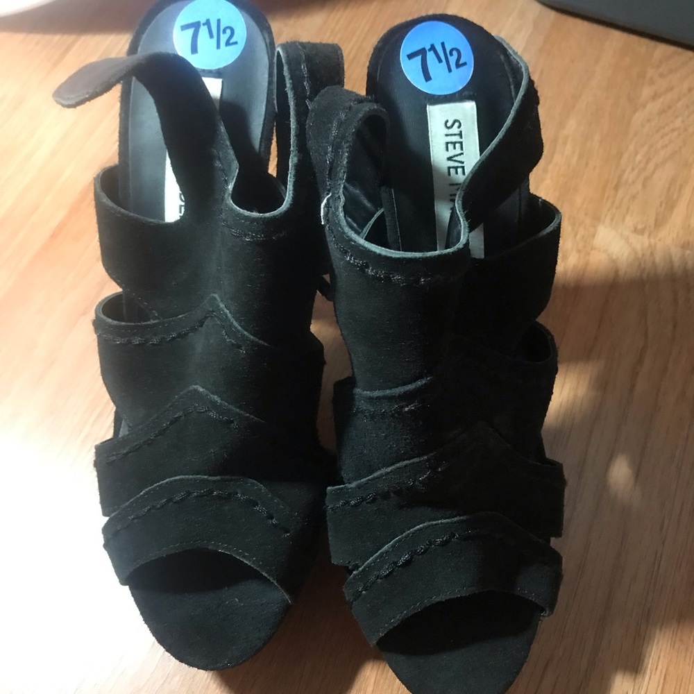 Black Steve Madden heels